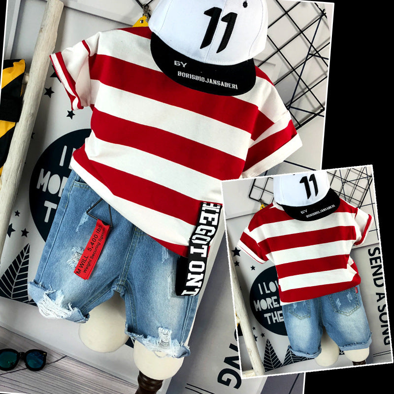 Conjunto de Manga Corta a Rayas para Niños — Camiseta y Pantalón Corto