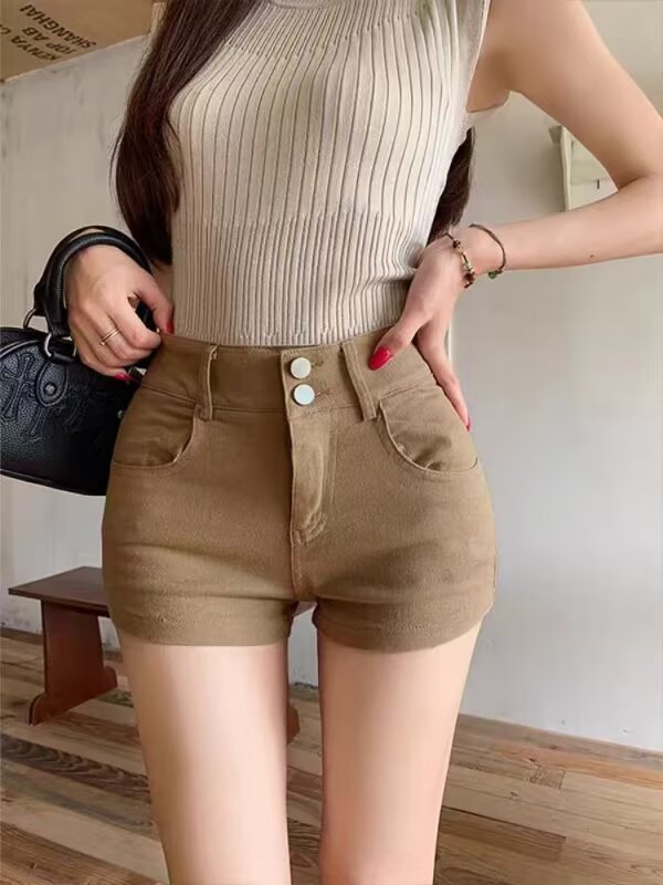 Pantalones cortos ajustados, versátiles, ultracortos, con un estilo inocentemente seductor y chic.