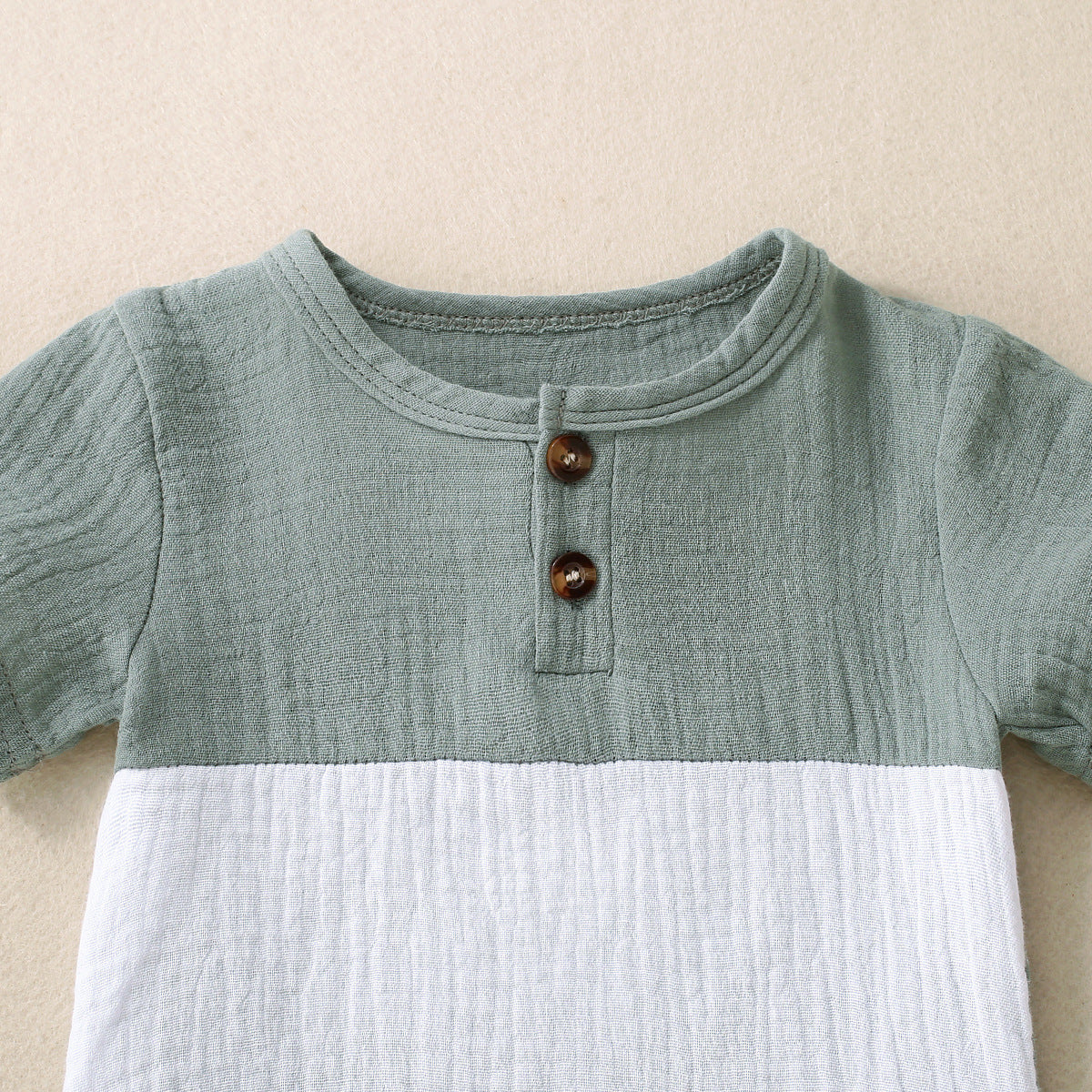 Conjunto de Camiseta y Pantalón Corto de Vestir para Niño — Elegante y Cómodo