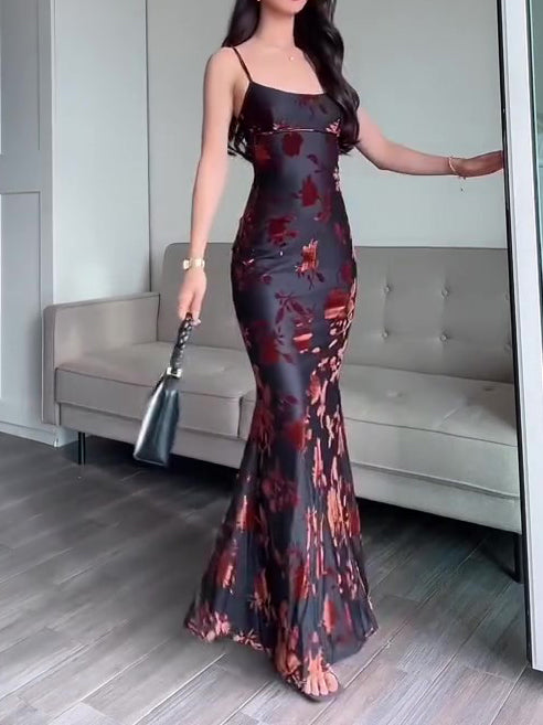 Vestido largo de tirantes flocado.