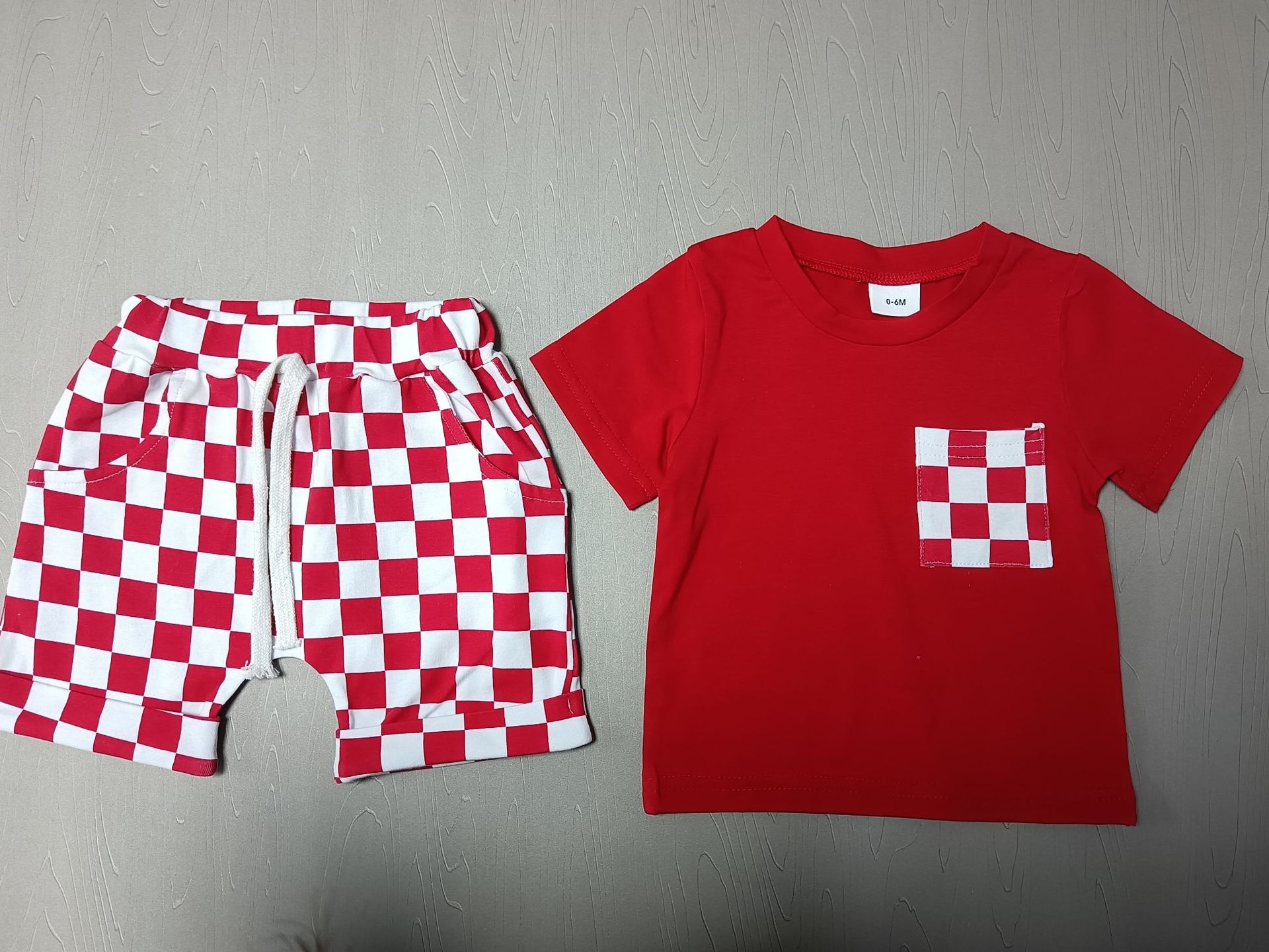 Conjunto Informal de Pantalón Corto a Cuadros para Bebé — Estilo Casual desde Pequeñito