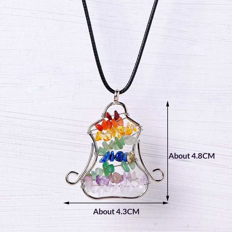 Colgante de árbol de la vida con piedra triturada de cristal arcoíris natural, engarzado a mano con alambre.