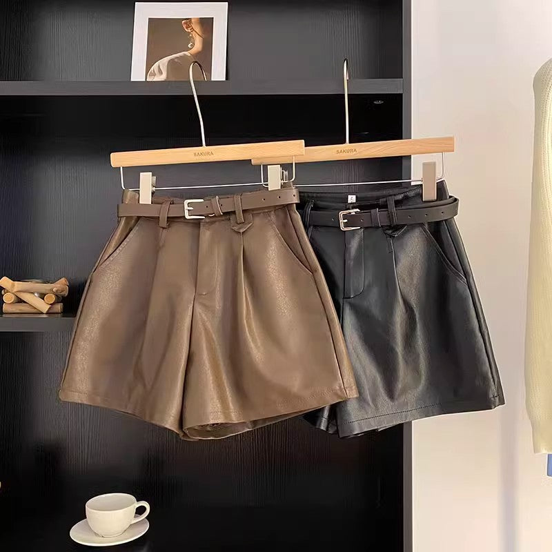 Pantalones Cortos Piel Sintética Negra Corte A Pierna Ancha para Mujer