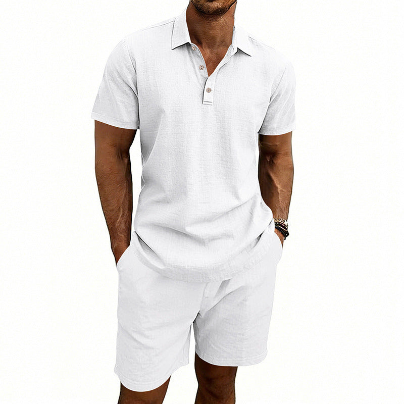Conjunto informal de lino para hombre con pantalón corto de manga corta.