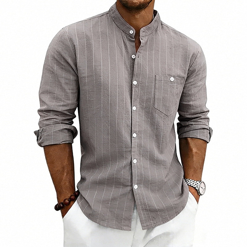 Camisa informal de manga larga con cuello alto y estampado jacquard de lino a rayas, corte holgado.