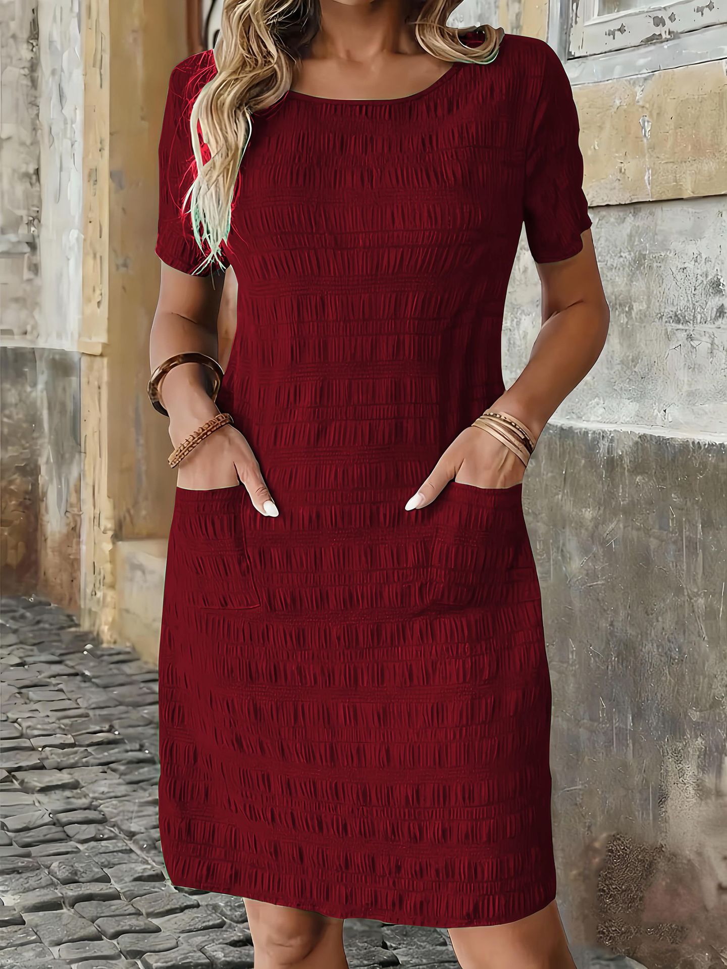 Vestido de mujer de color liso con cuello redondo, tejido no elástico.