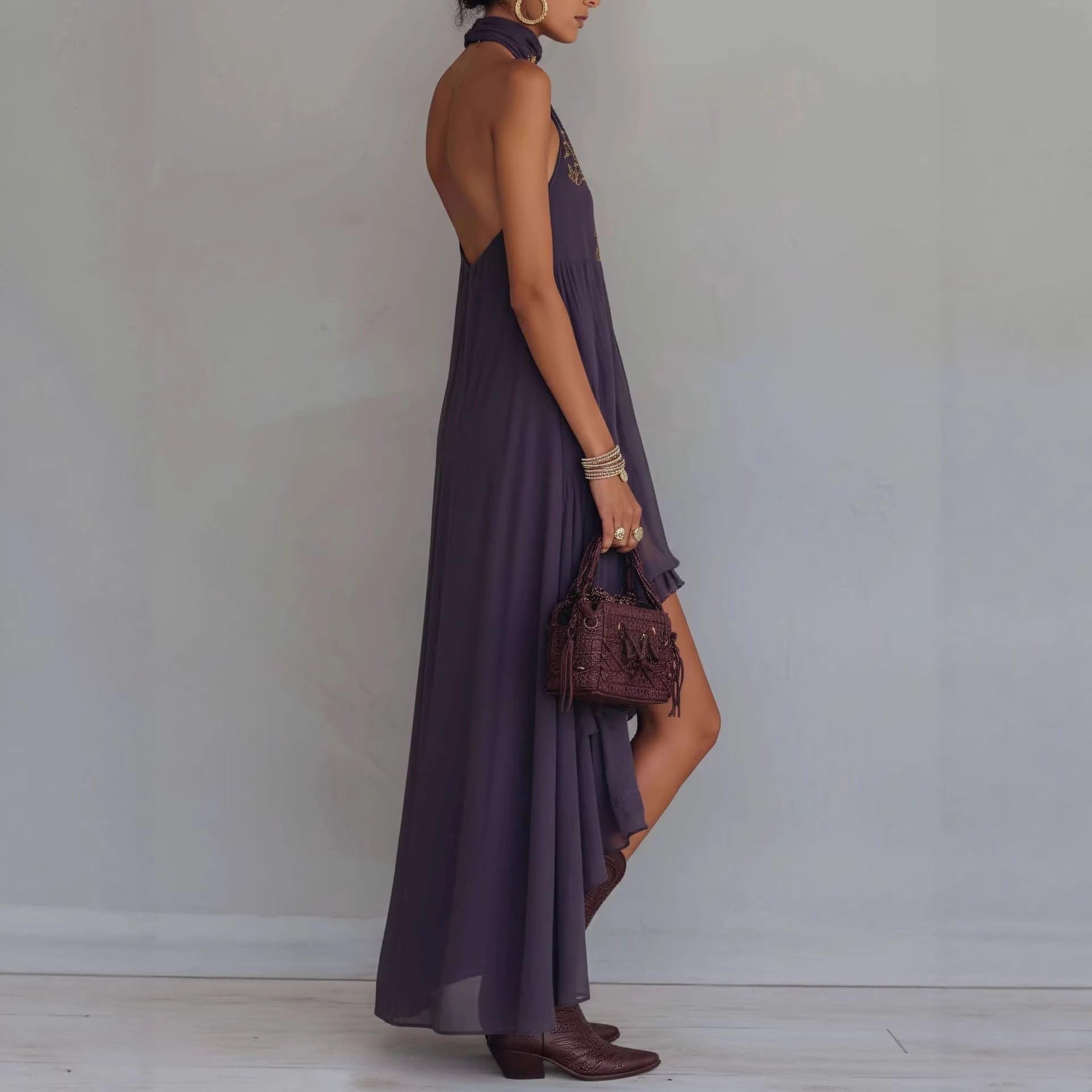 Vestido Maxi sin Mangas con Cuello Alto y Bordado Morado